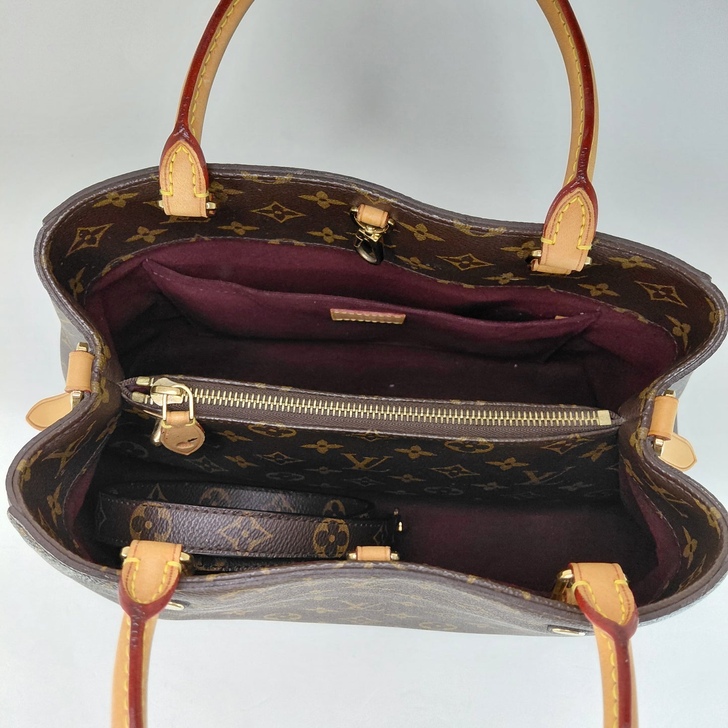 Montaigne MM Louis Vuitton
