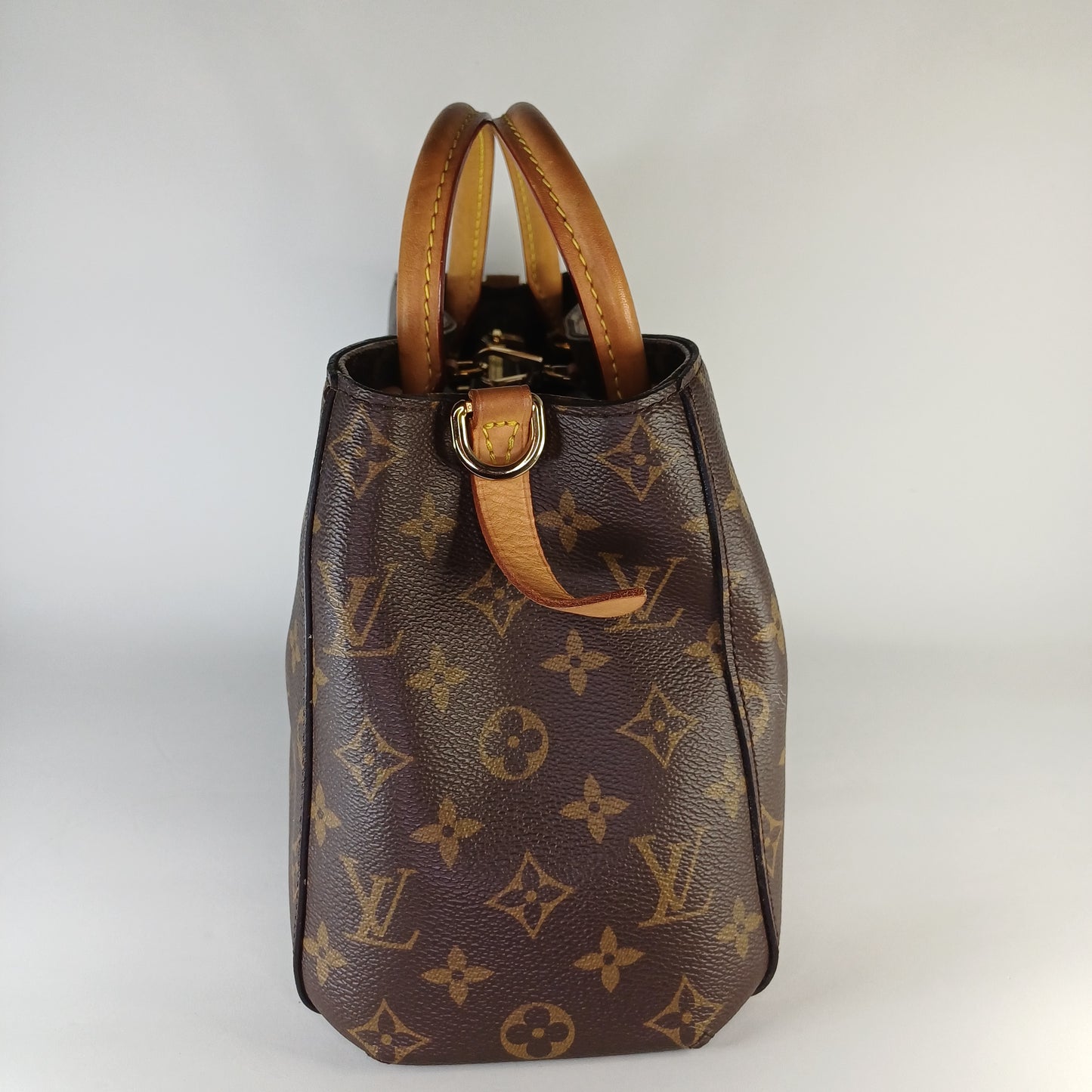 Montaigne BB Louis Vuitton