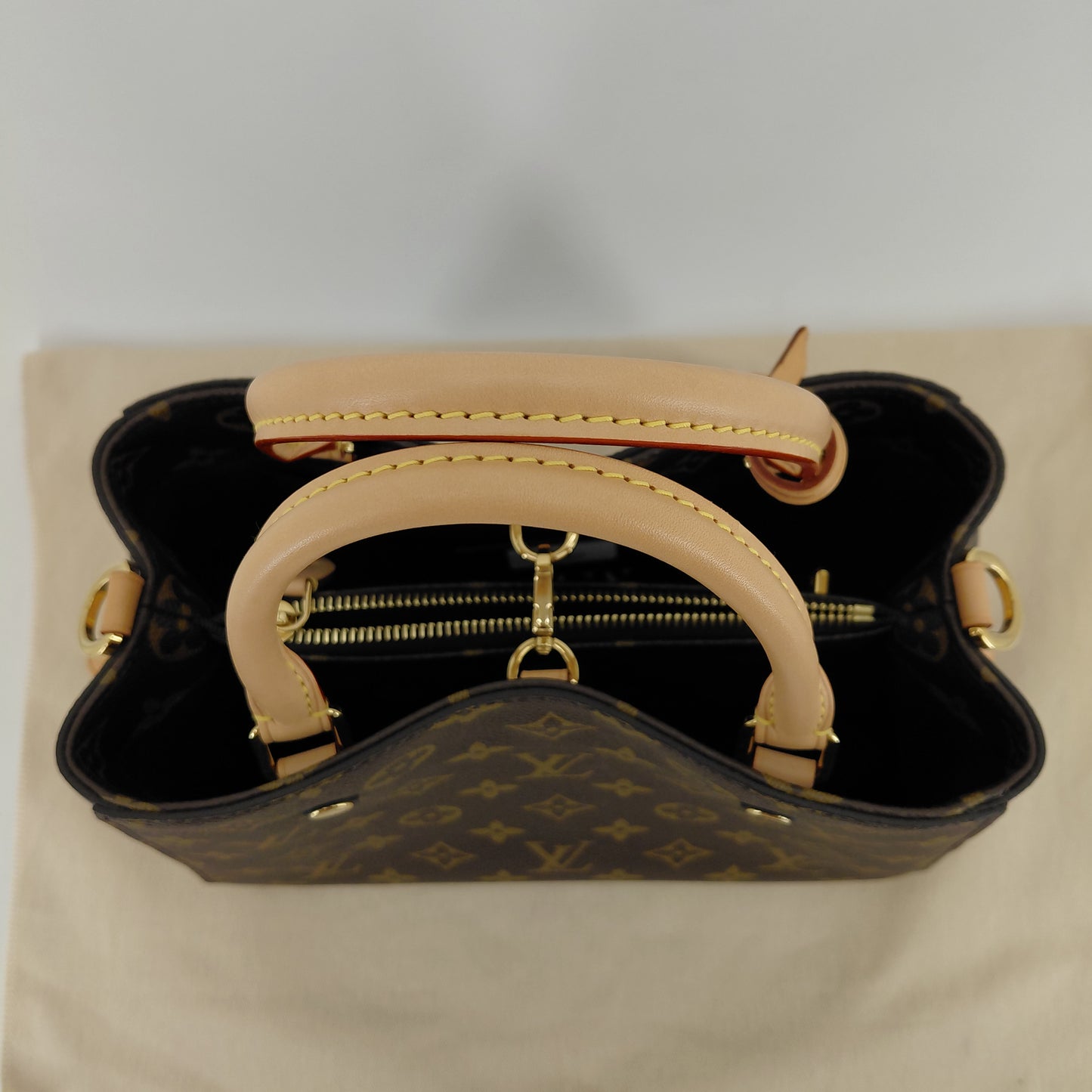 Montaigne BB Louis Vuitton