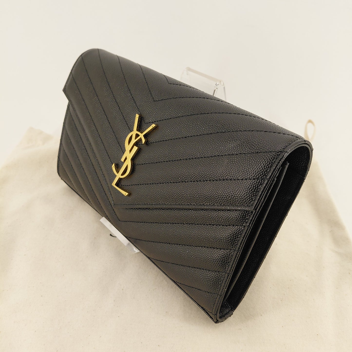 Cassandra Saint Laurent