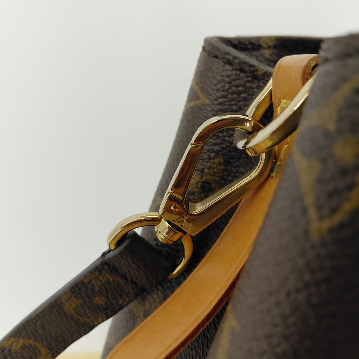 Montaigne BB Louis Vuitton