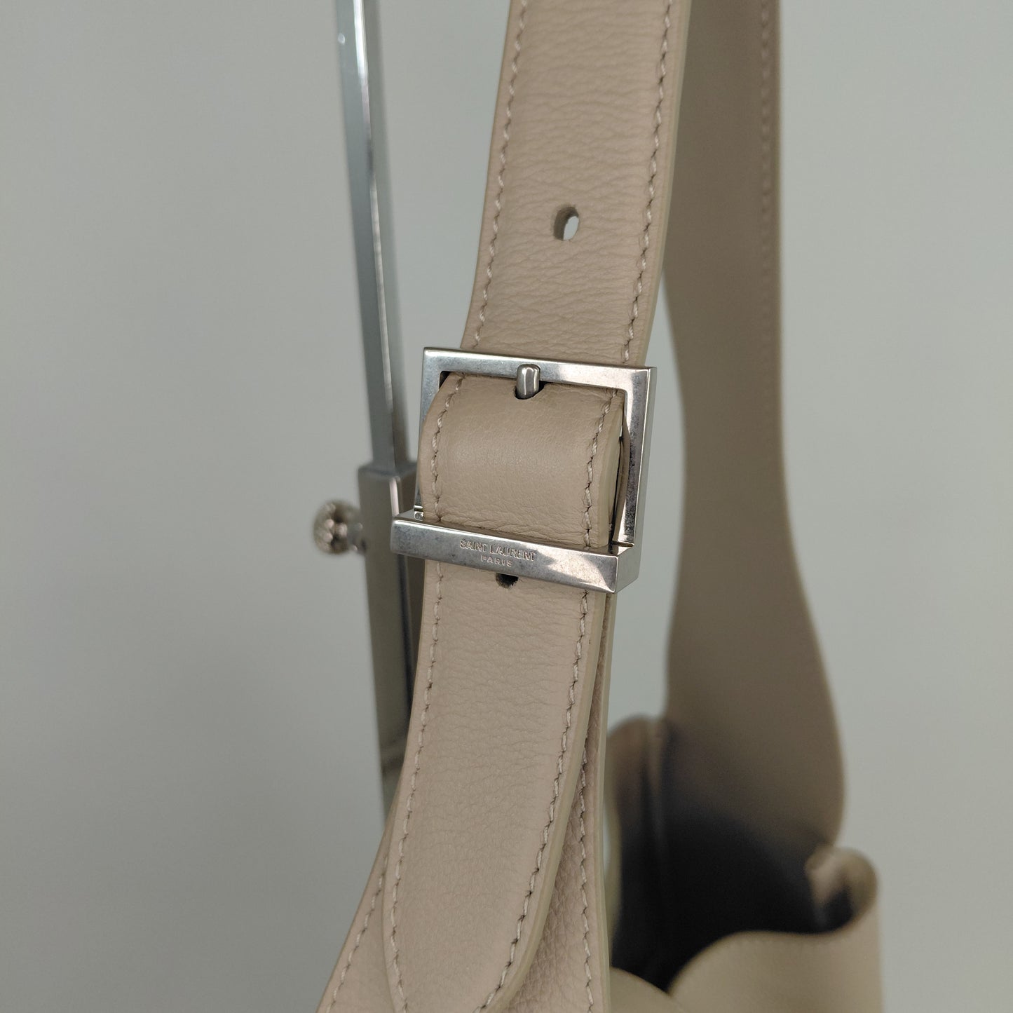 Le 5 a 7 Saint Laurent