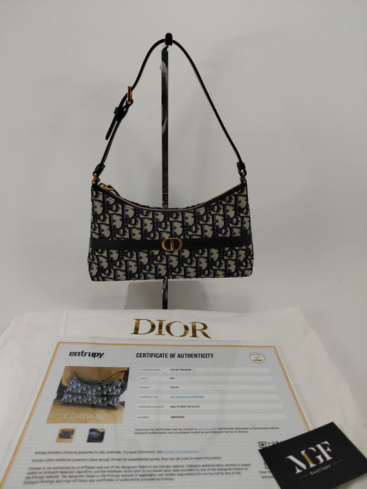 Hobo 30 Montaigne Dior