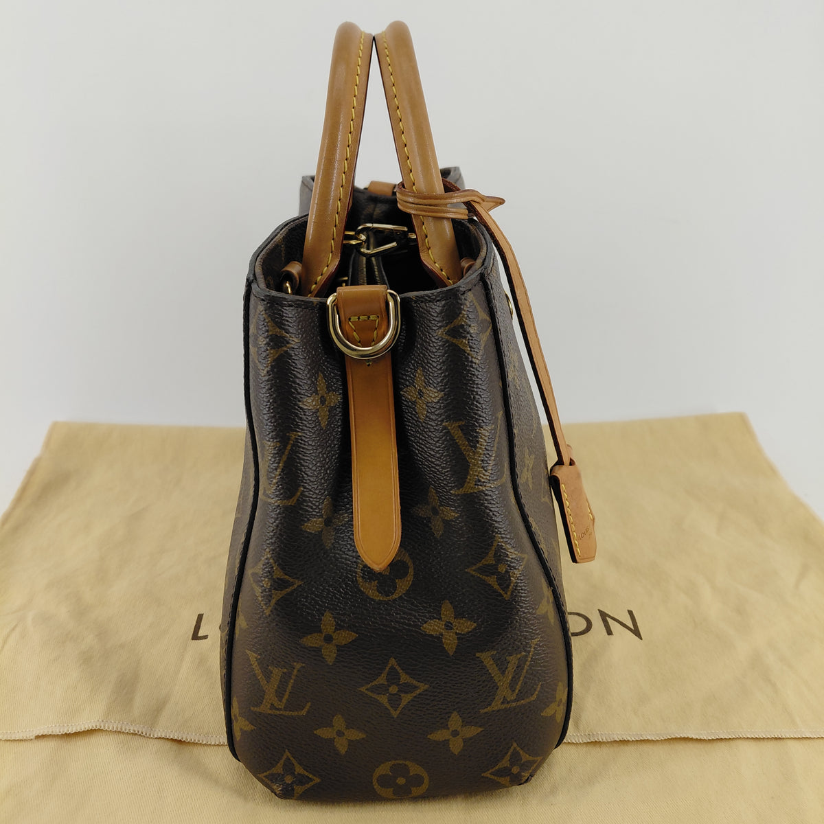 Montaigne BB Louis Vuitton